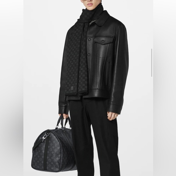 Louis Vuitton Petit Damier Graphite LV Logo
Wool Scarf - Picture 14 of 15